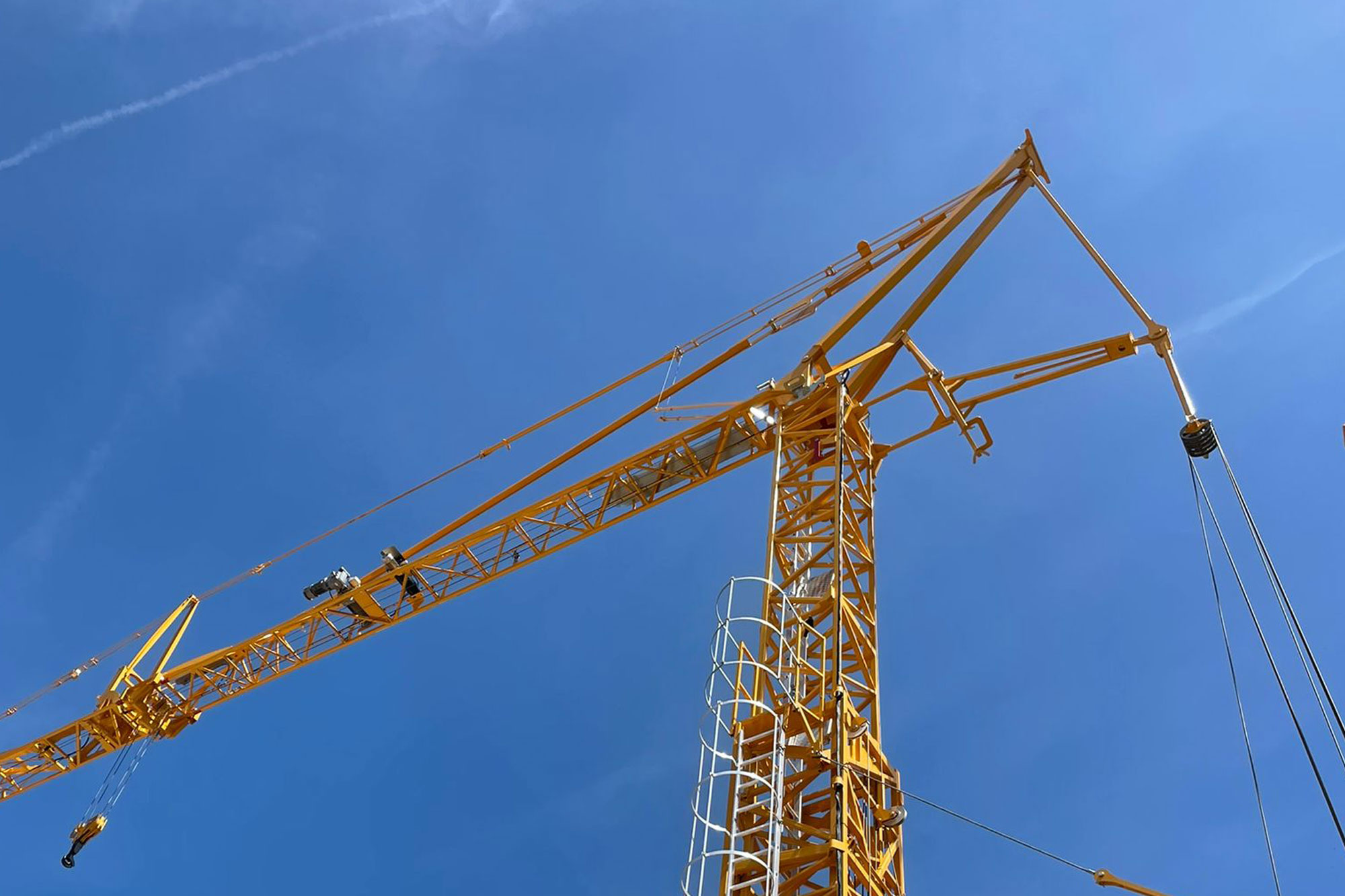 Potain IGO T85A self-erecting tower crane