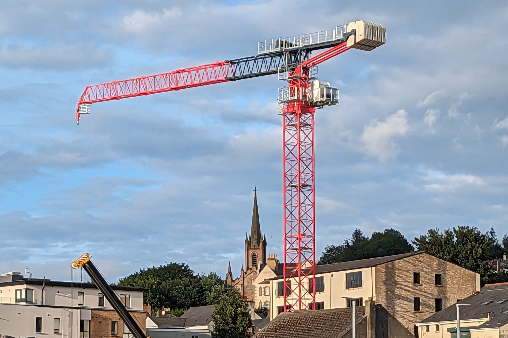 Saez SLH 205R luffing tower crane
