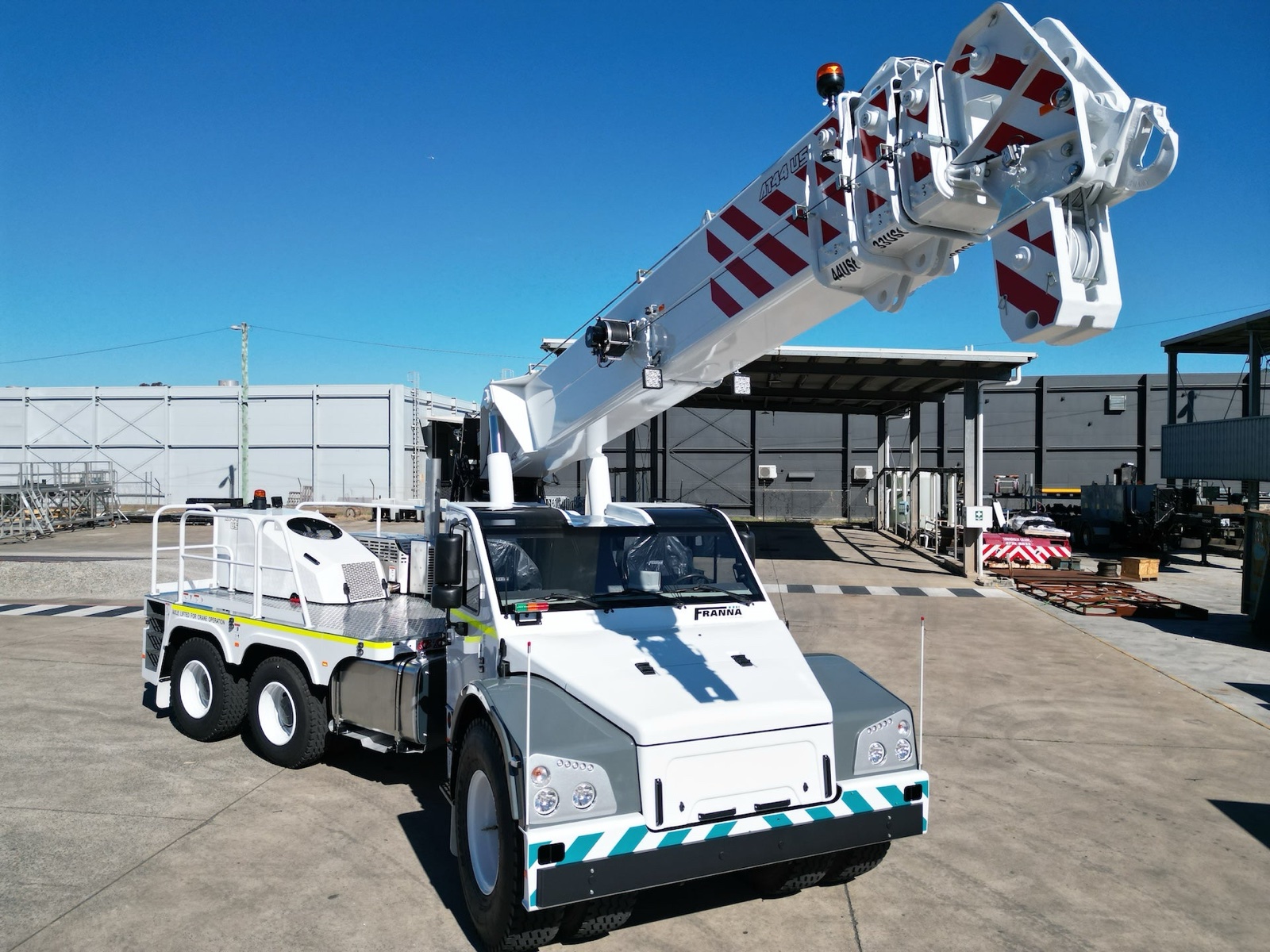 Franna Brings Its Largest Pick and Carry Crane to North America With the 44-Ton AT44 US